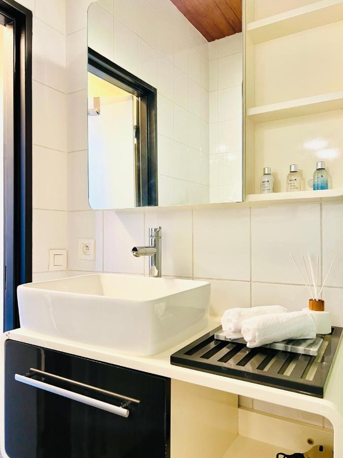Riverview Studio In Historical Heart Of Антверпен Екстериор снимка